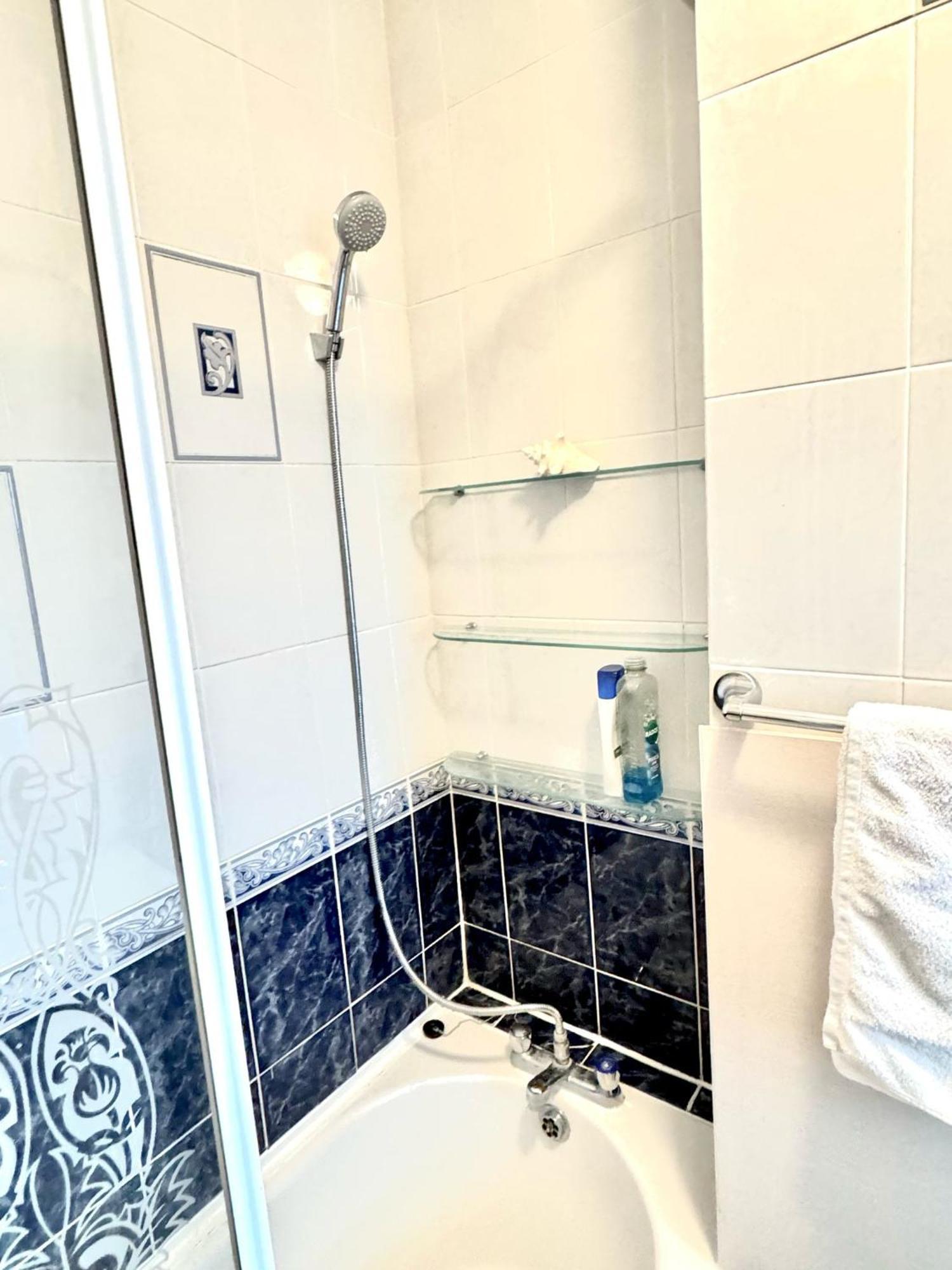 Guest house Ec1v London