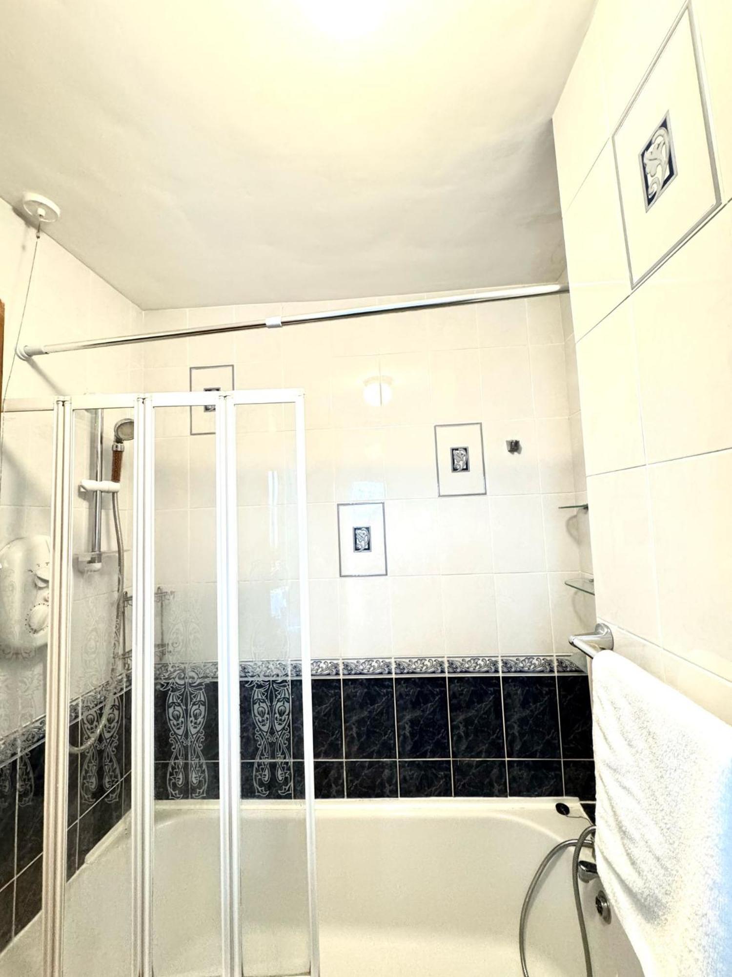 Guest house Ec1v