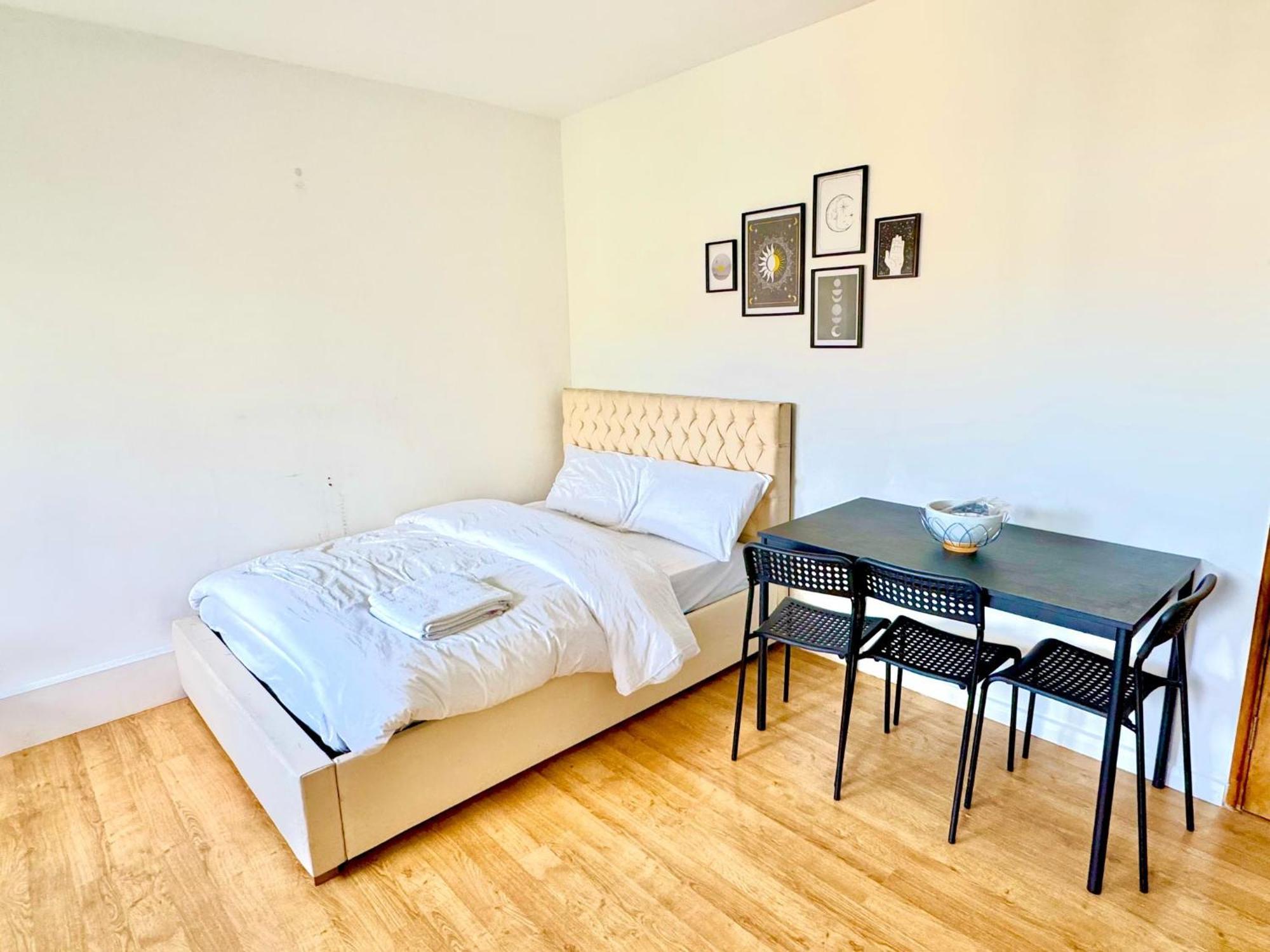 Ec1v Guest house *